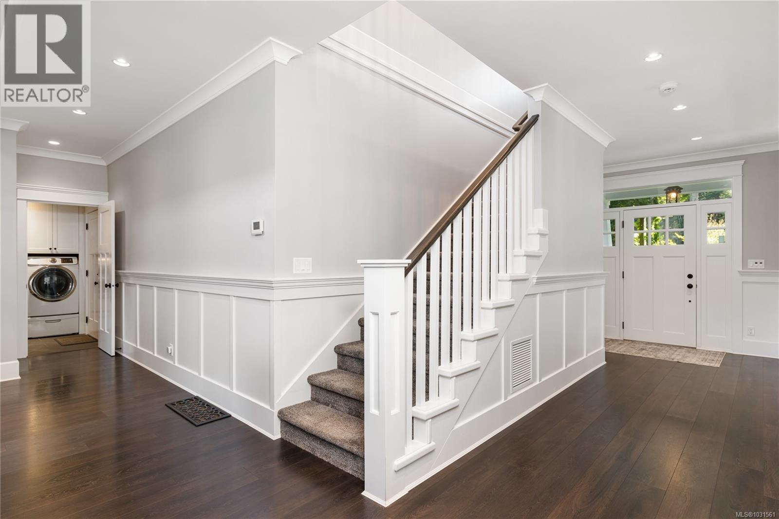  748 Walema Avenue, Saanich