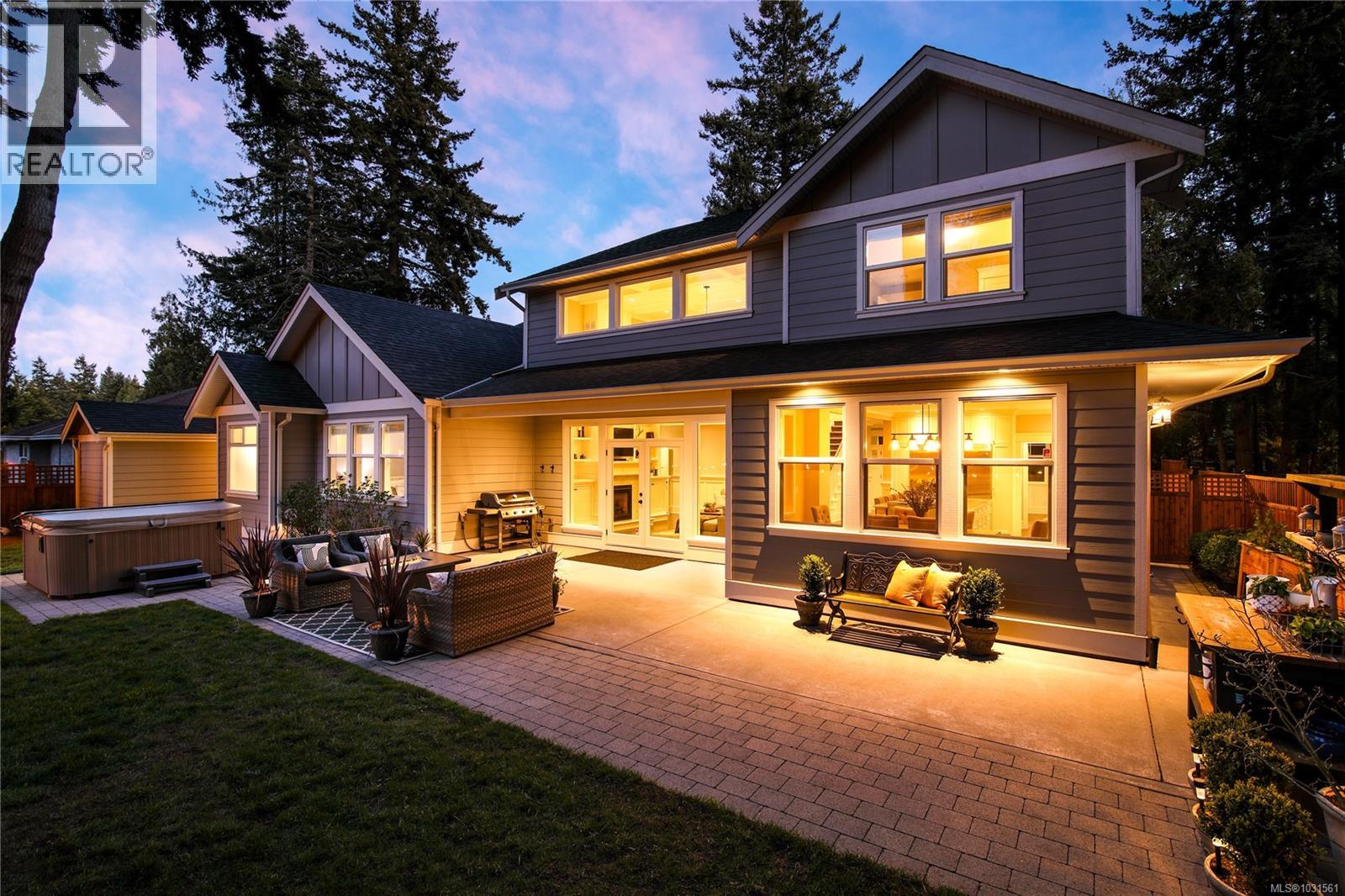  748 Walema Avenue, Saanich