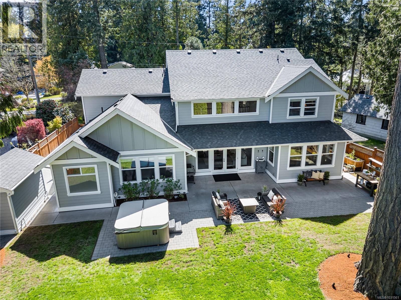  748 Walema Avenue, Saanich