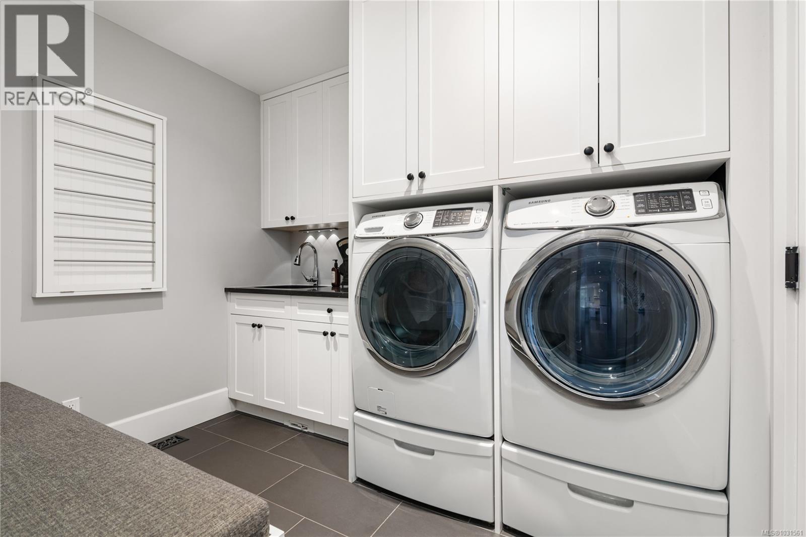  748 Walema Avenue, Saanich