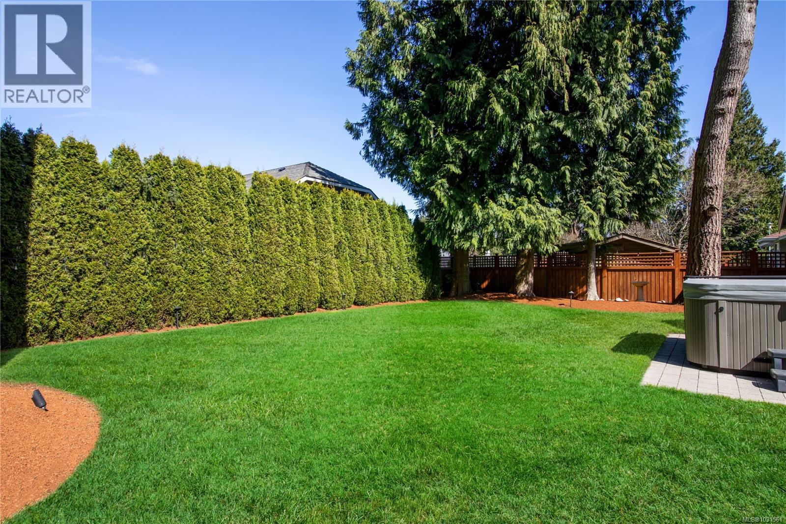  748 Walema Avenue, Saanich