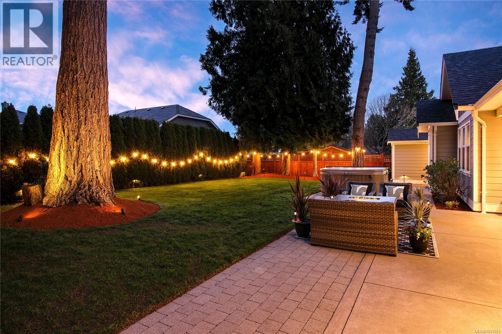  748 Walema Avenue, Saanich