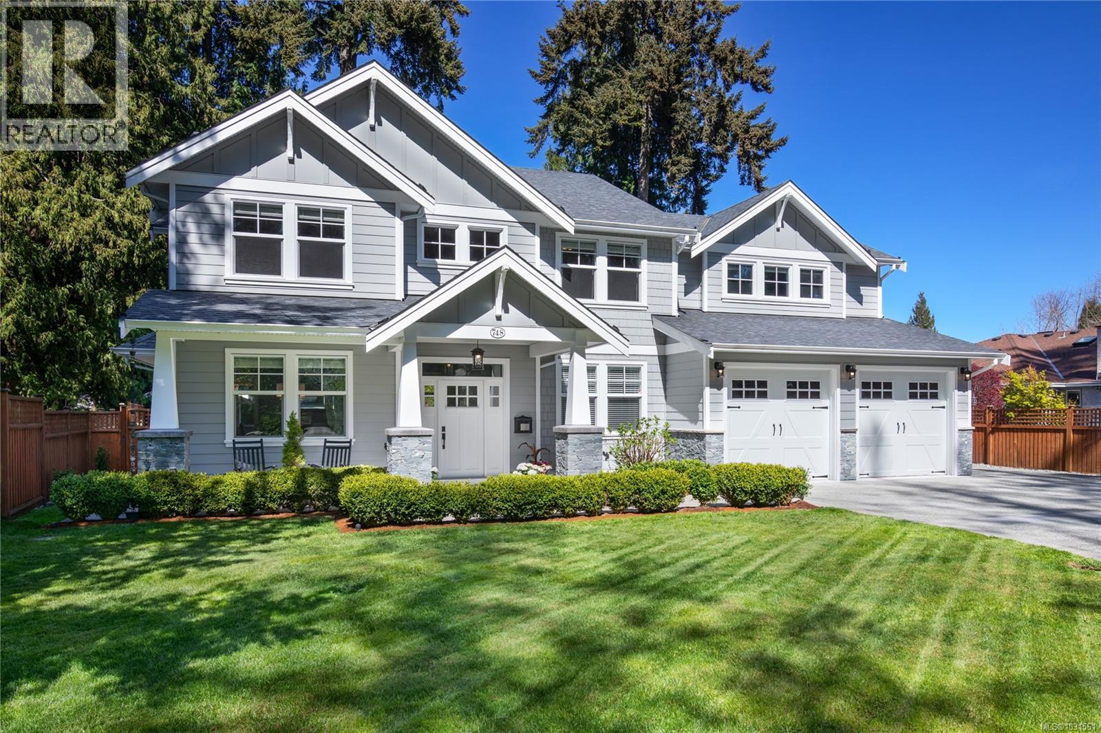  748 Walema Avenue, Saanich