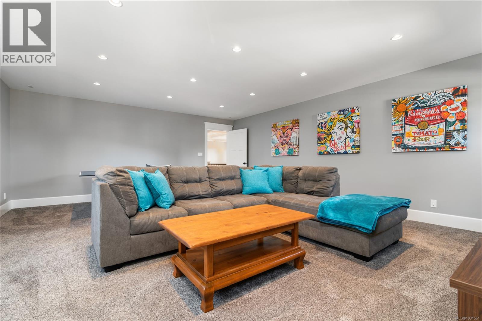  748 Walema Avenue, Saanich