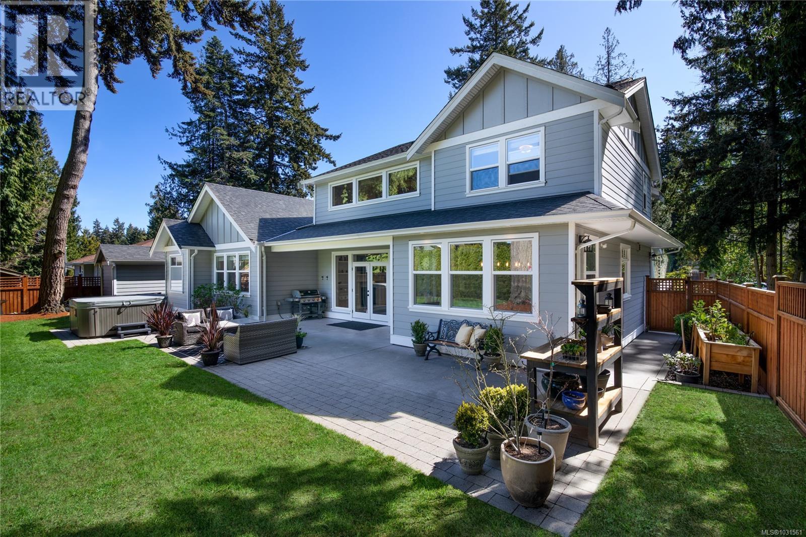  748 Walema Avenue, Saanich