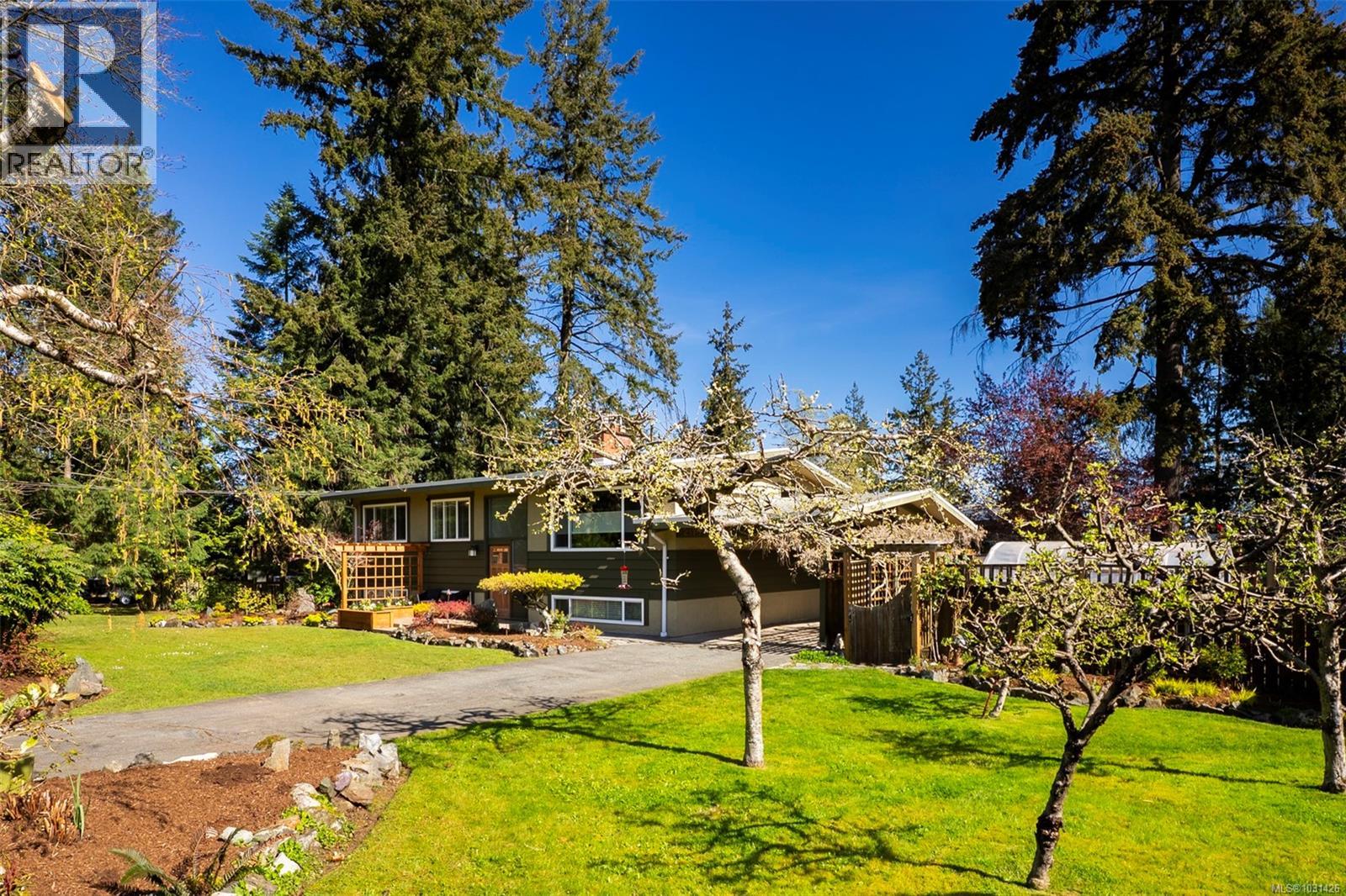 2370 MARLBOROUGH DR - 11