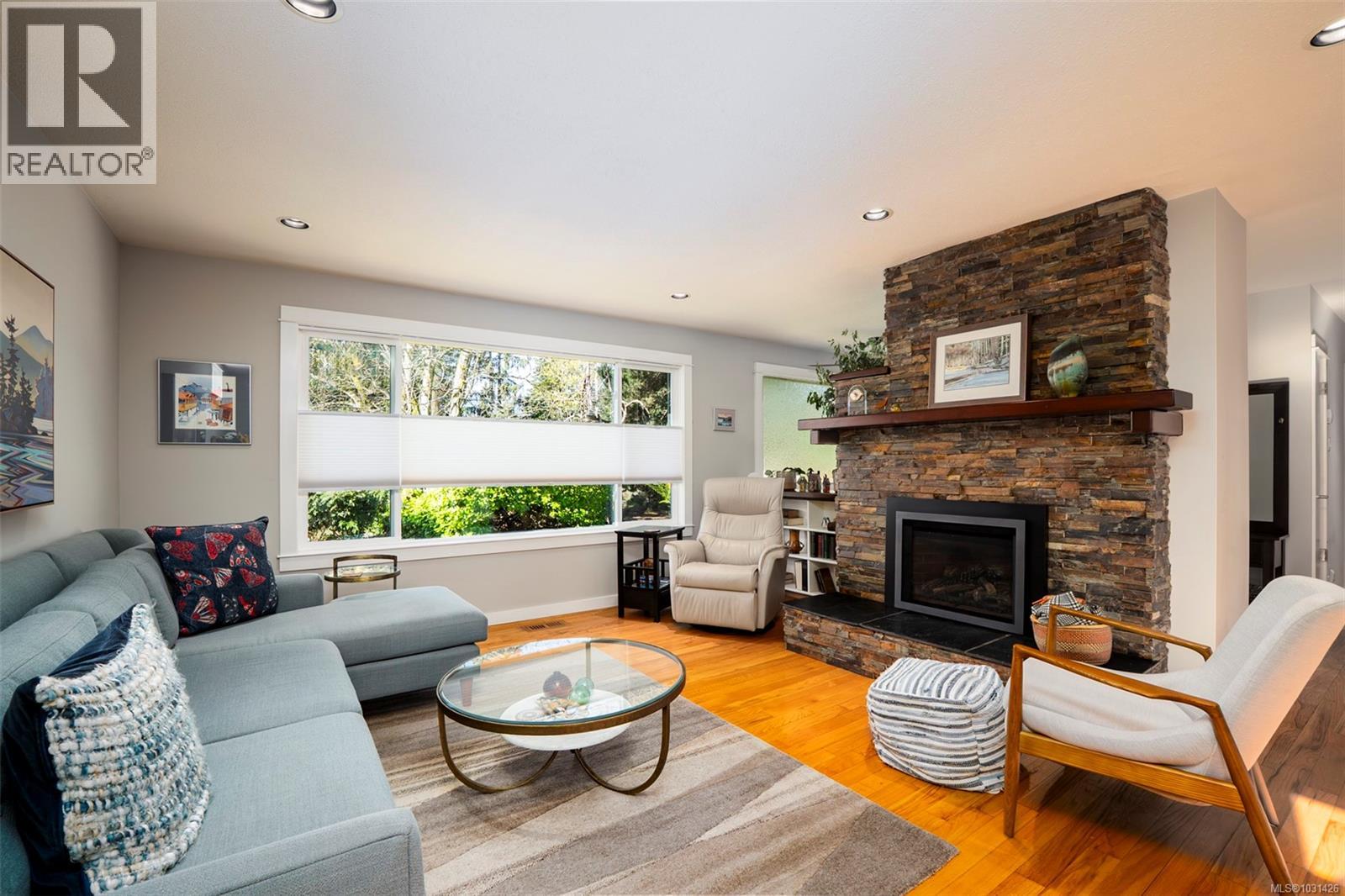 2370 MARLBOROUGH DR - Image 2