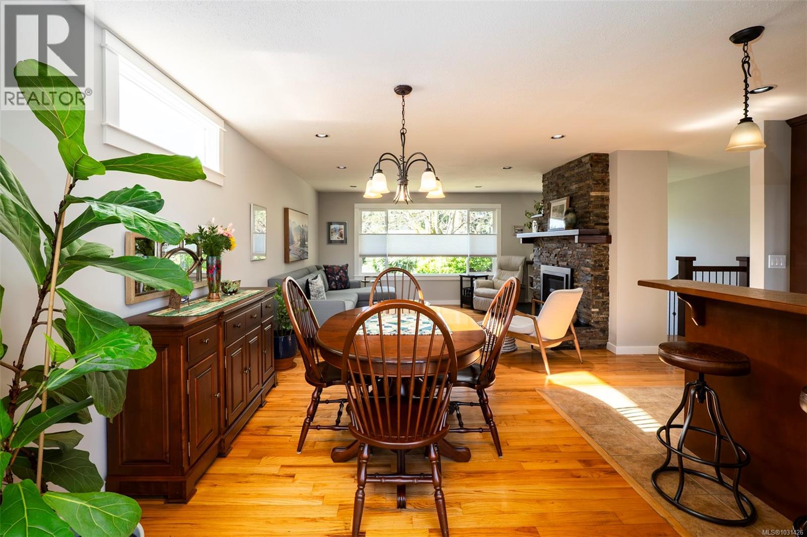 2370 MARLBOROUGH DR - 24