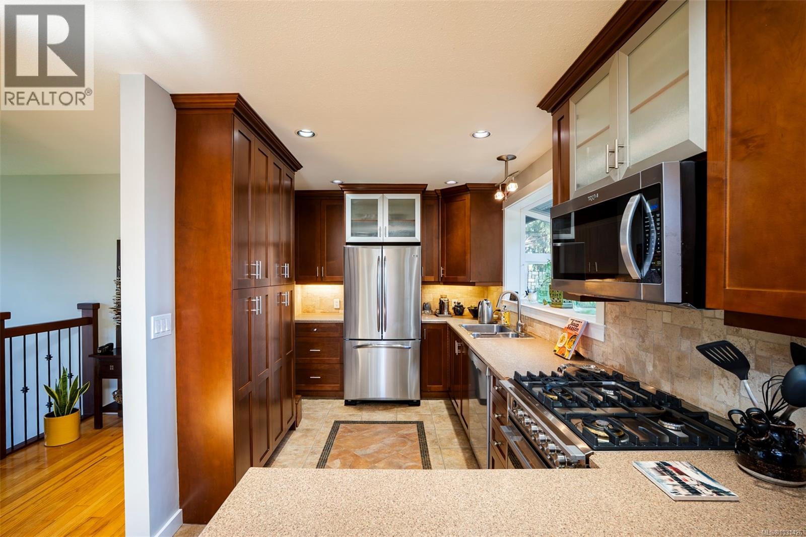 2370 MARLBOROUGH DR - 25