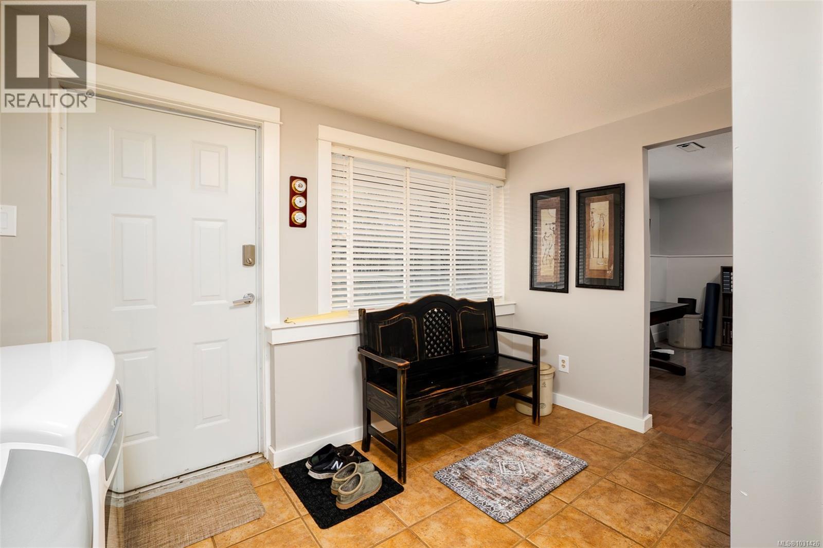 2370 MARLBOROUGH DR - 35