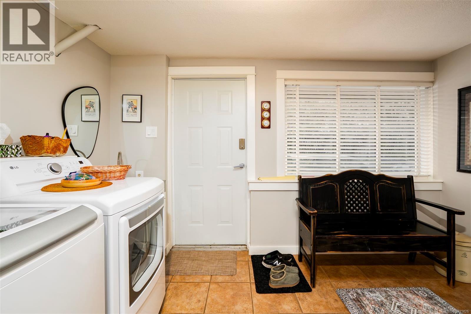 2370 MARLBOROUGH DR - 36