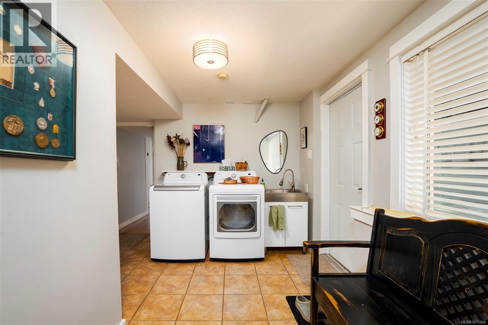 2370 MARLBOROUGH DR - 37