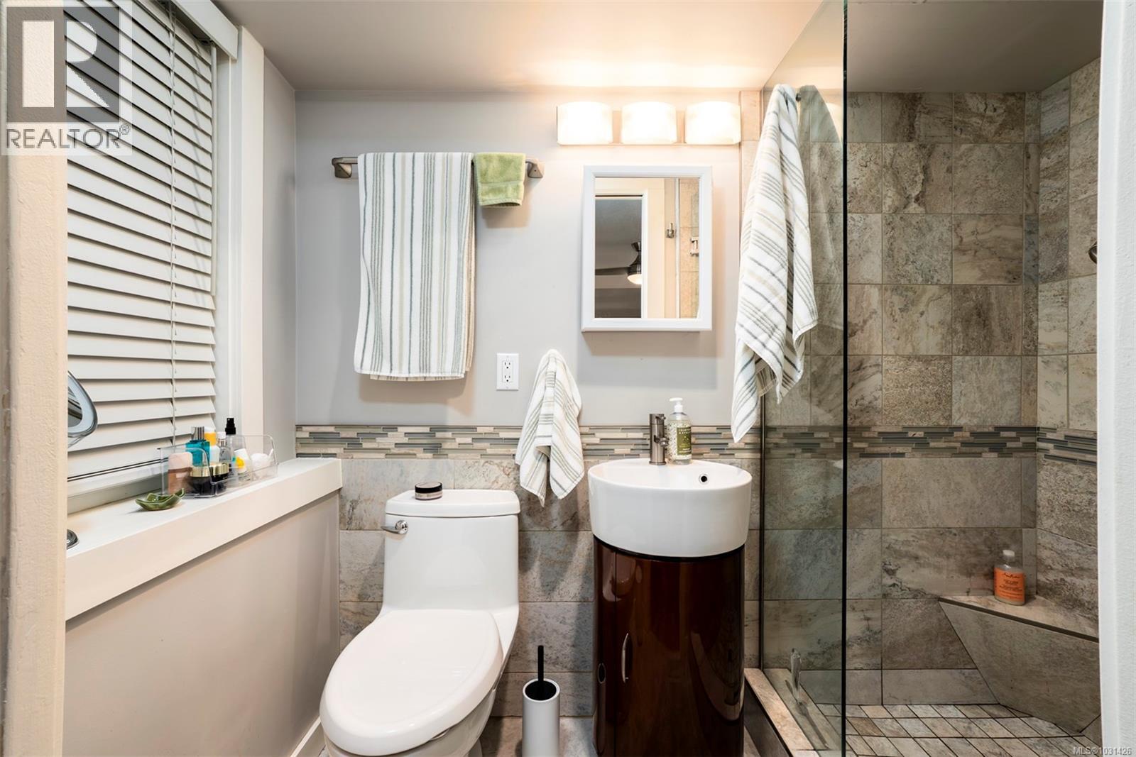 2370 MARLBOROUGH DR - 44