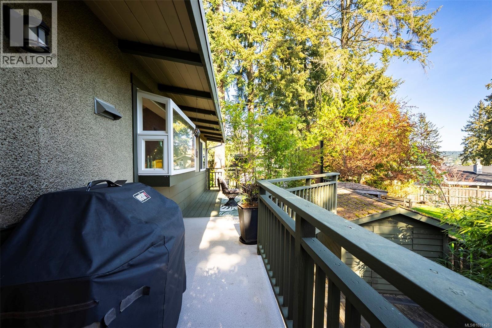 2370 MARLBOROUGH DR - 52