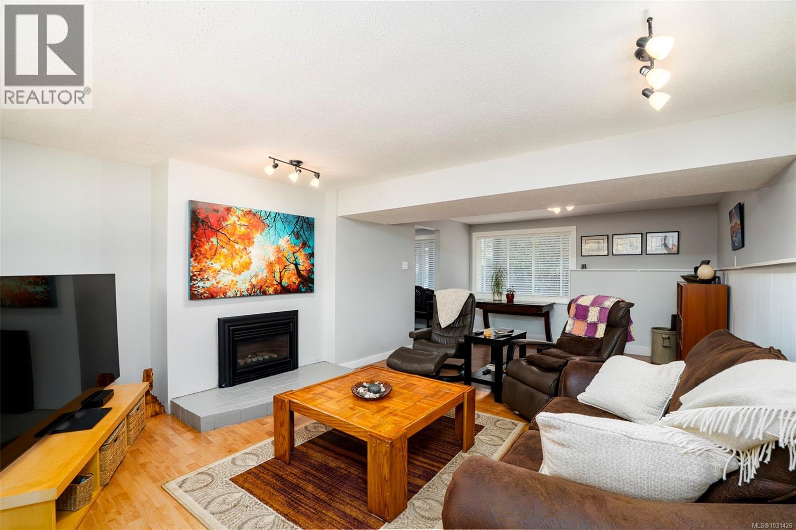 2370 MARLBOROUGH DR - 7