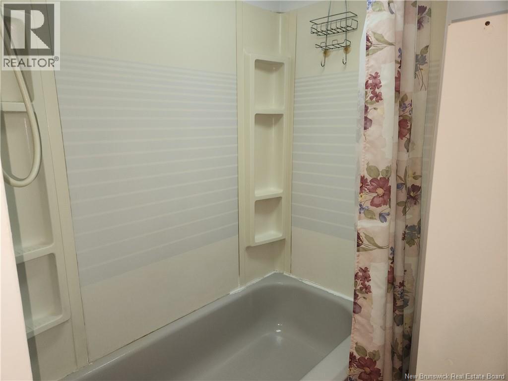 66 St-Antoine Street - 24