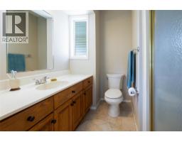 Bedroom - 2240 97b Highway Se, Salmon Arm, BC V1E1X6 Photo 13