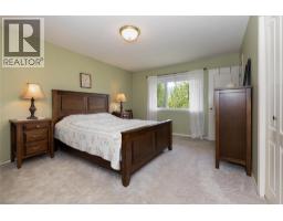 Foyer - 2240 97b Highway Se, Salmon Arm, BC V1E1X6 Photo 11