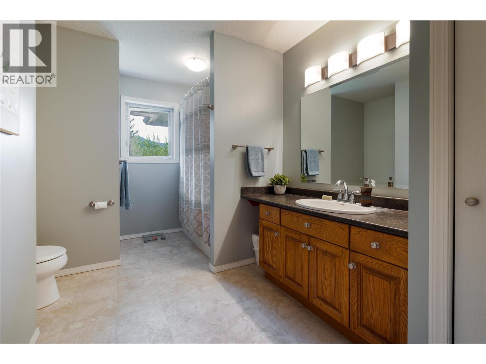 2240 97B Highway SE, Salmon Arm