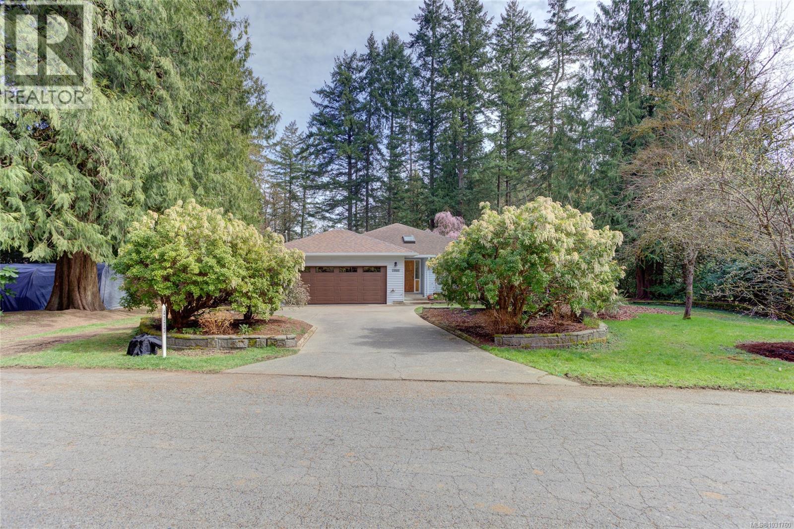 lots of parking on the side of the property for RV and boat
