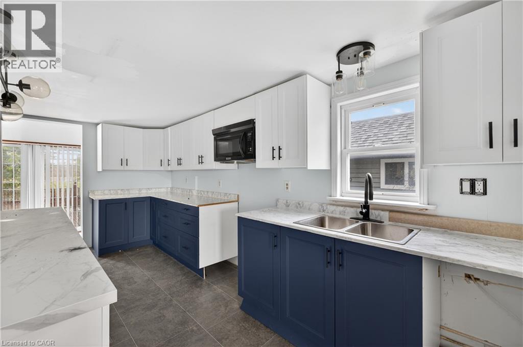 527 BOND Street - 10