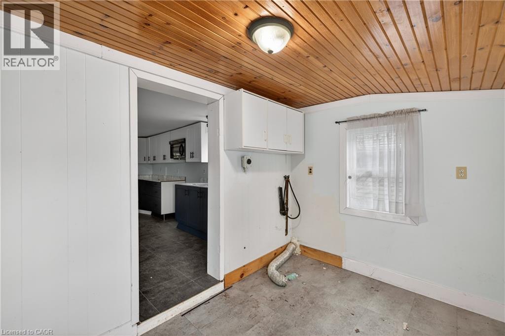 527 BOND Street - 31