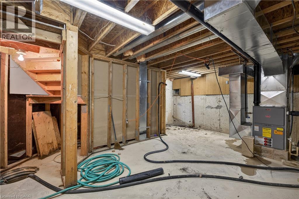 527 BOND Street - 41