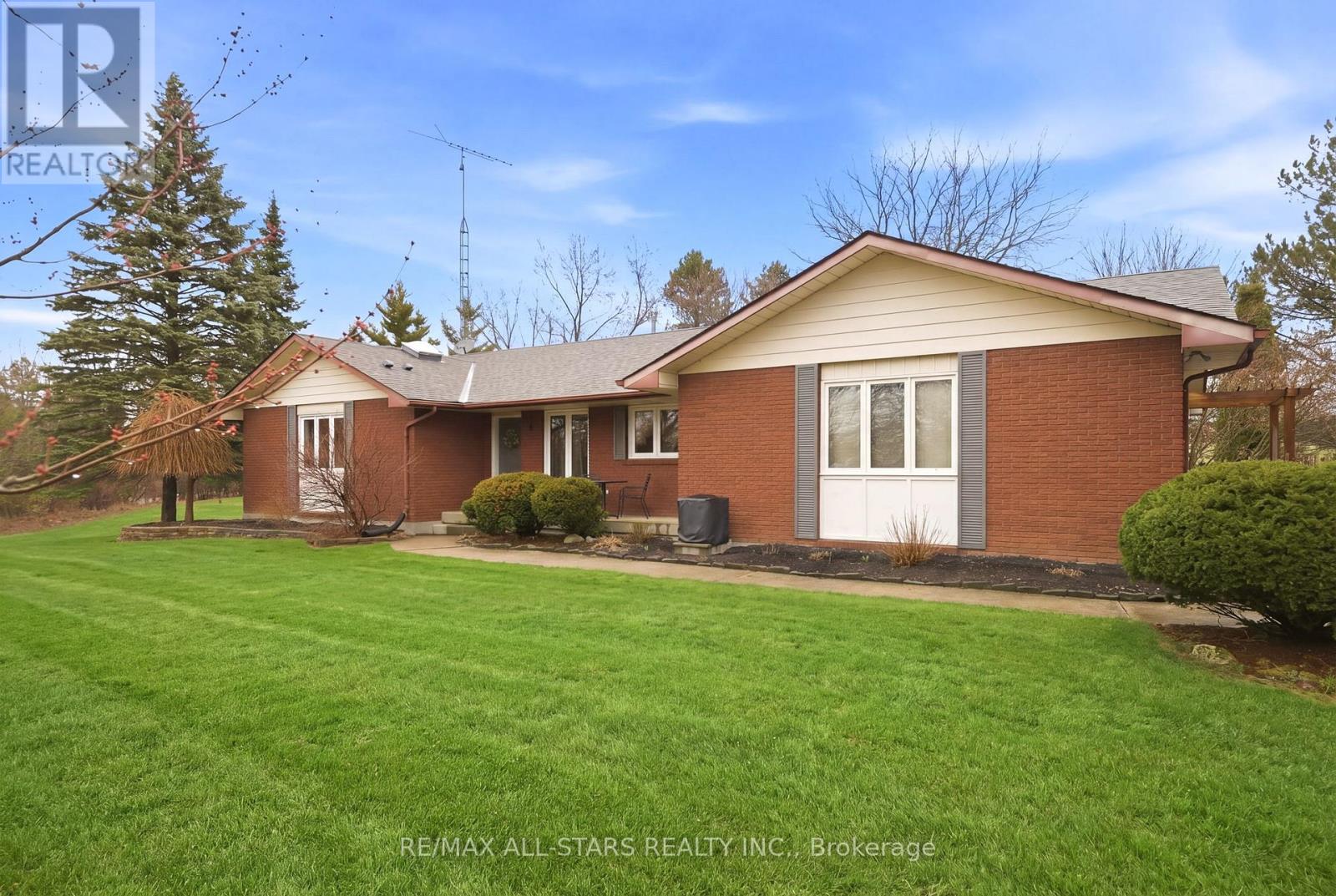 2407 ASHBRIDGE ROAD - 3