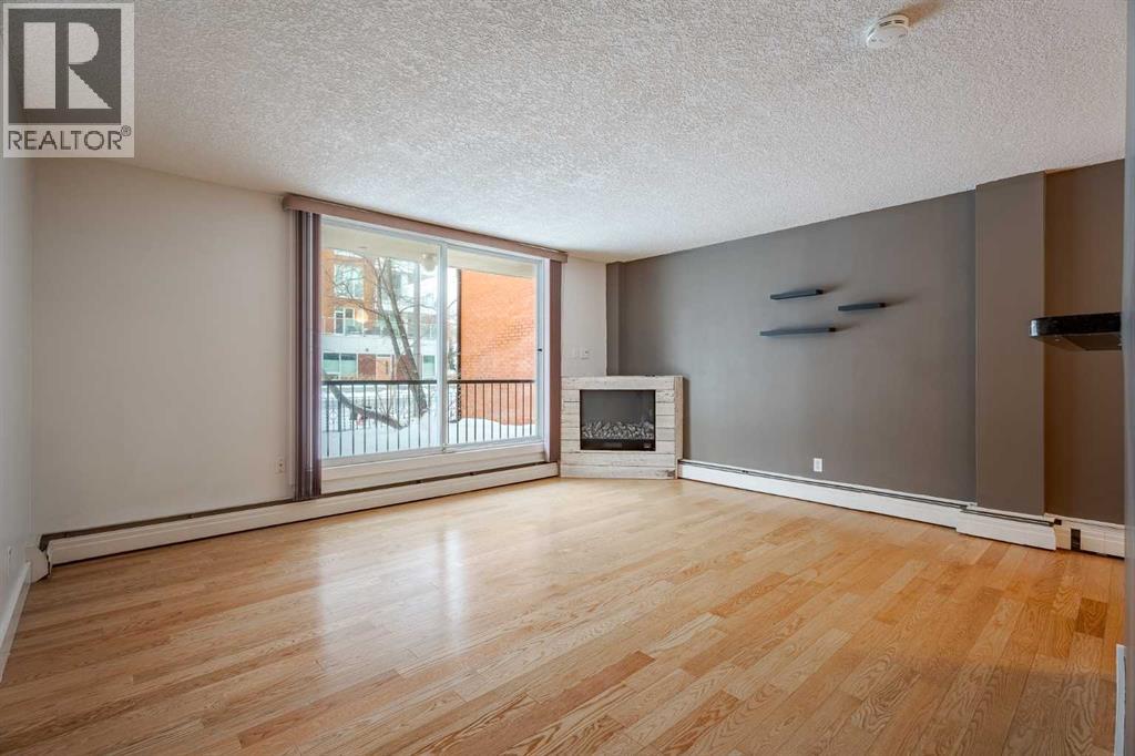 
          934 2 Avenue Northwest
            <br/>
            <span>Calgary</span>
            , 
            <span>AB</span>
             <span>T2N0E6</span>
         - Photo 5