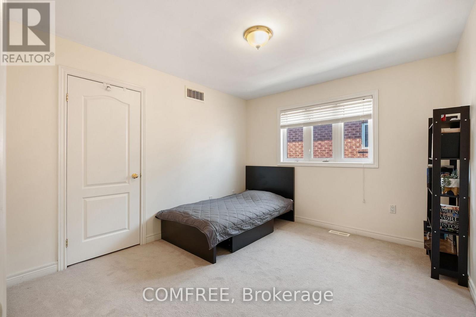 31 METCALFE DRIVE - 17