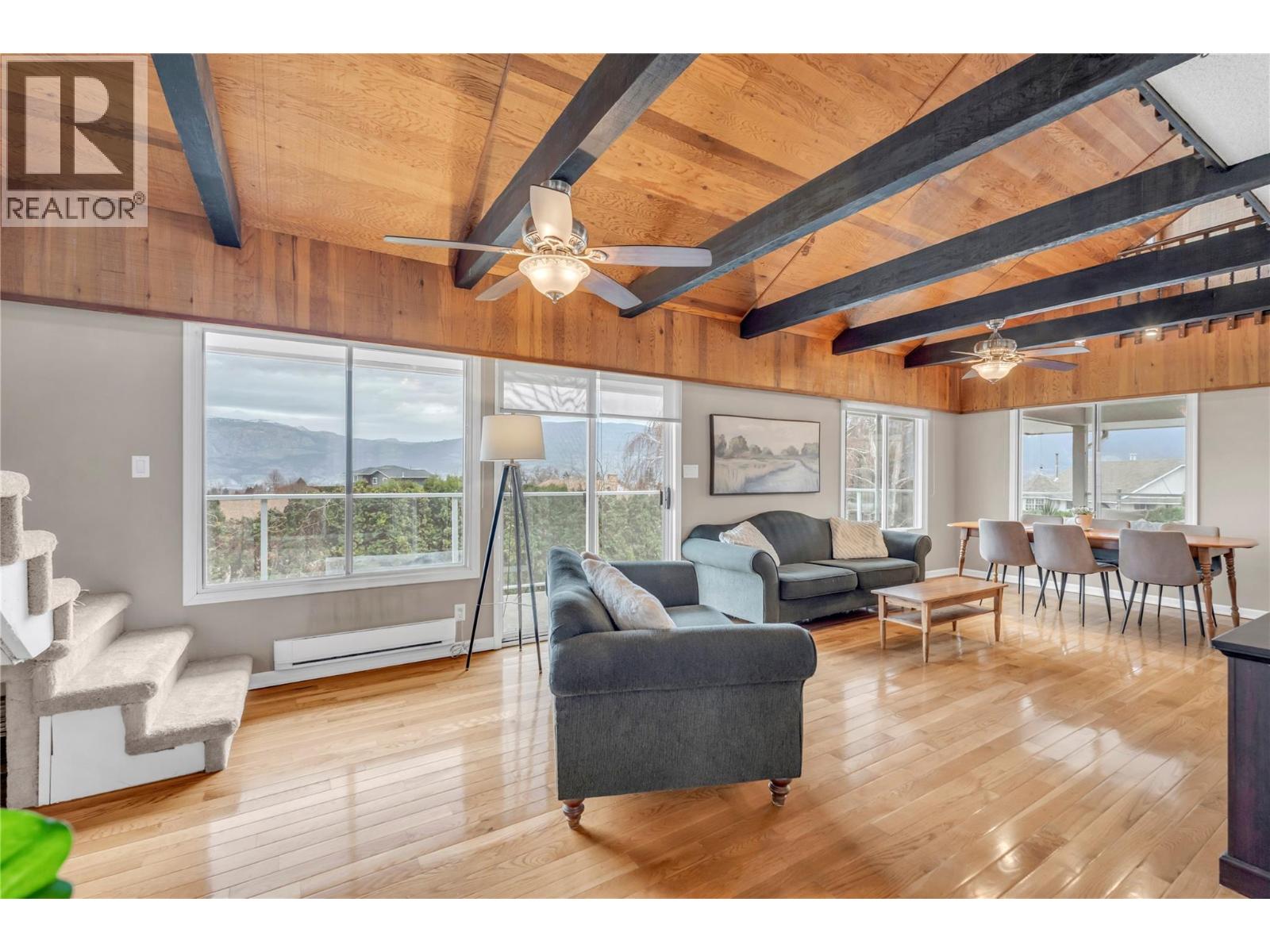 12203 Giants Head Road, Summerland