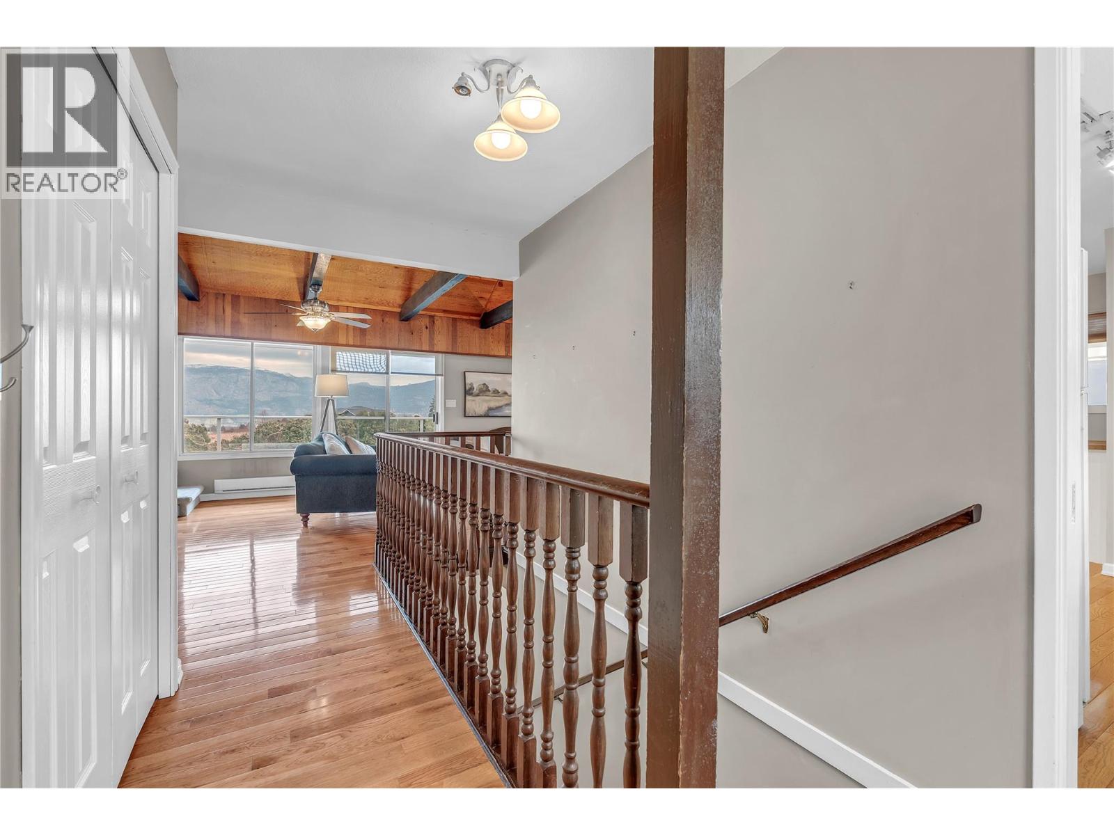 12203 Giants Head Road, Summerland