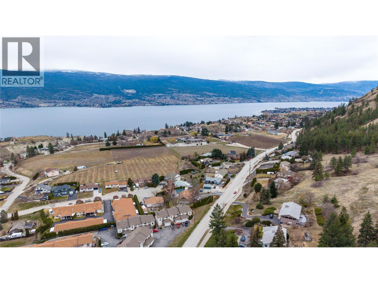 12203 Giants Head Road, Summerland
