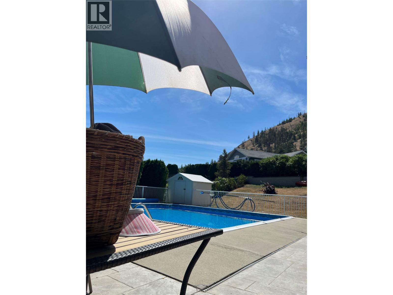 12203 Giants Head Road, Summerland