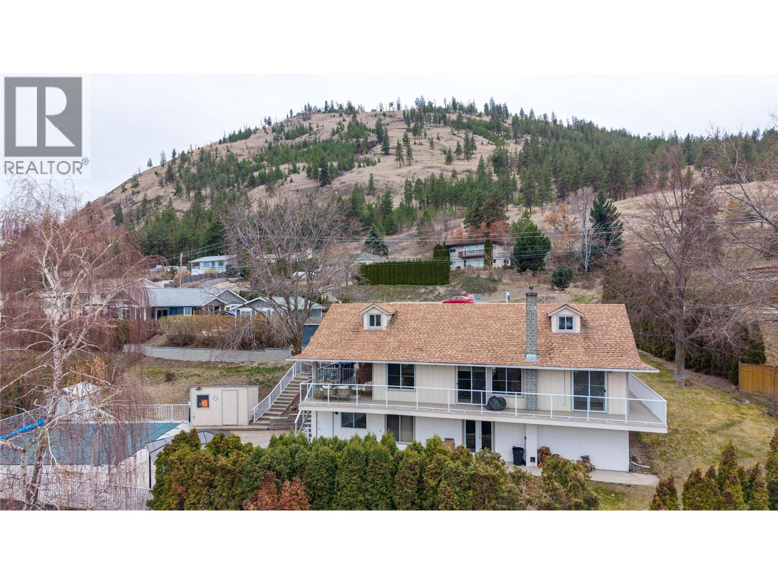 12203 Giants Head Road, Summerland