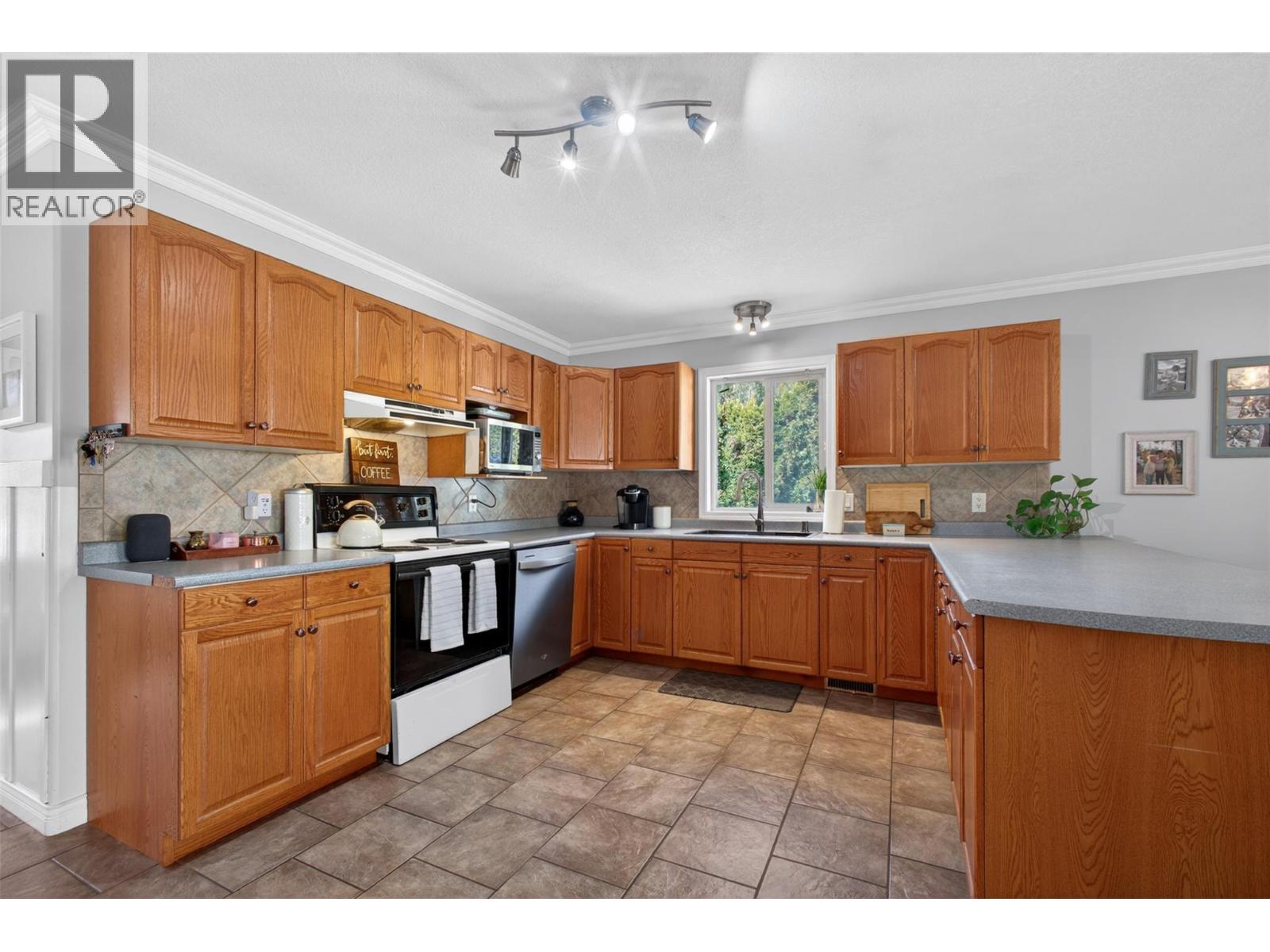 2367 Cedar Ridge Street, Lumby