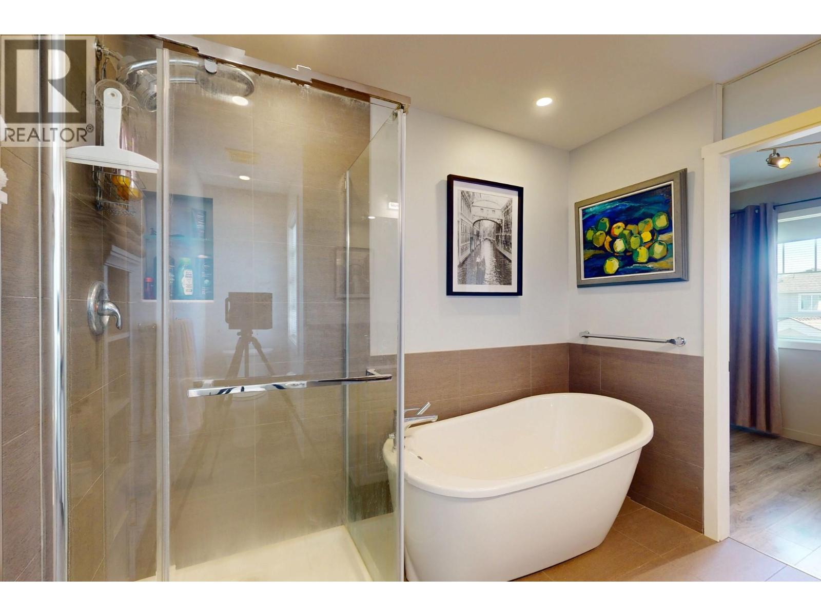 431 665 Cook Road, Kelowna