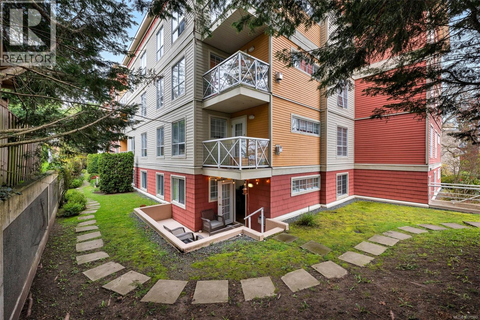 #108 1371 HILLSIDE AVE - 17