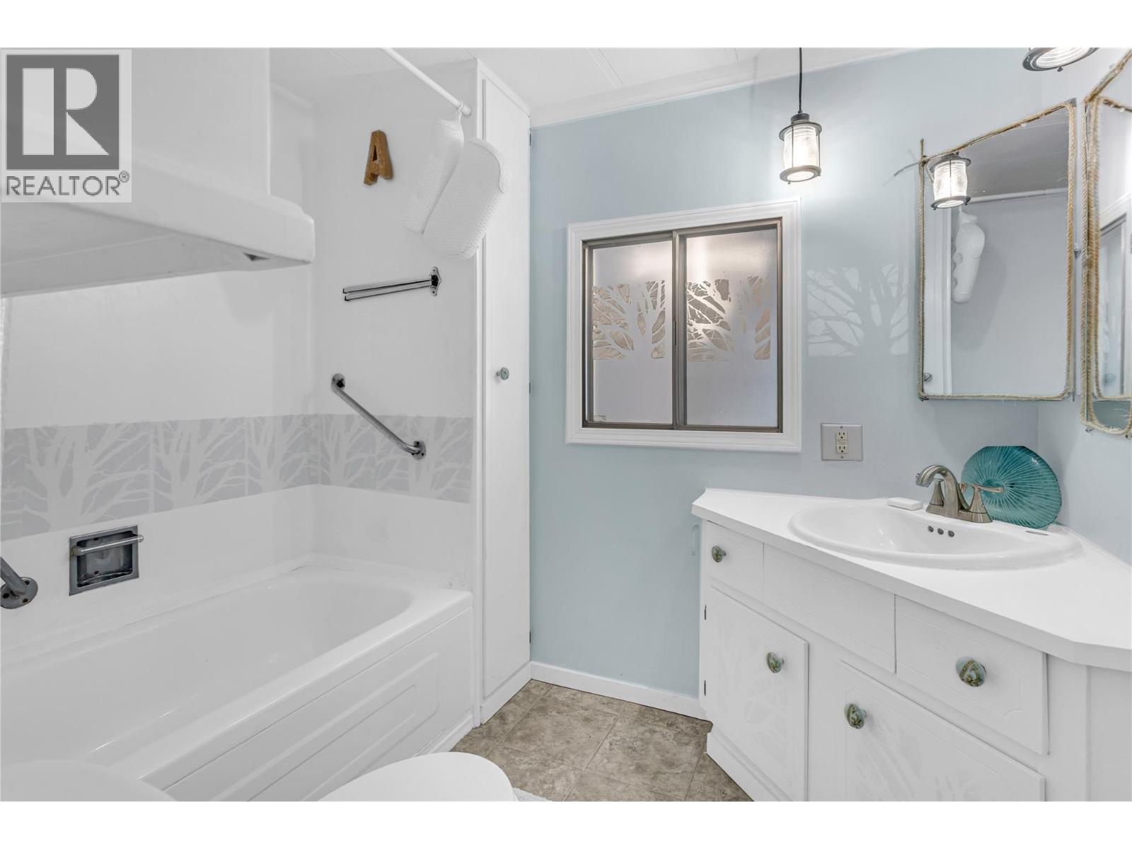 #111 1133 FINDLAY ROAD - 18