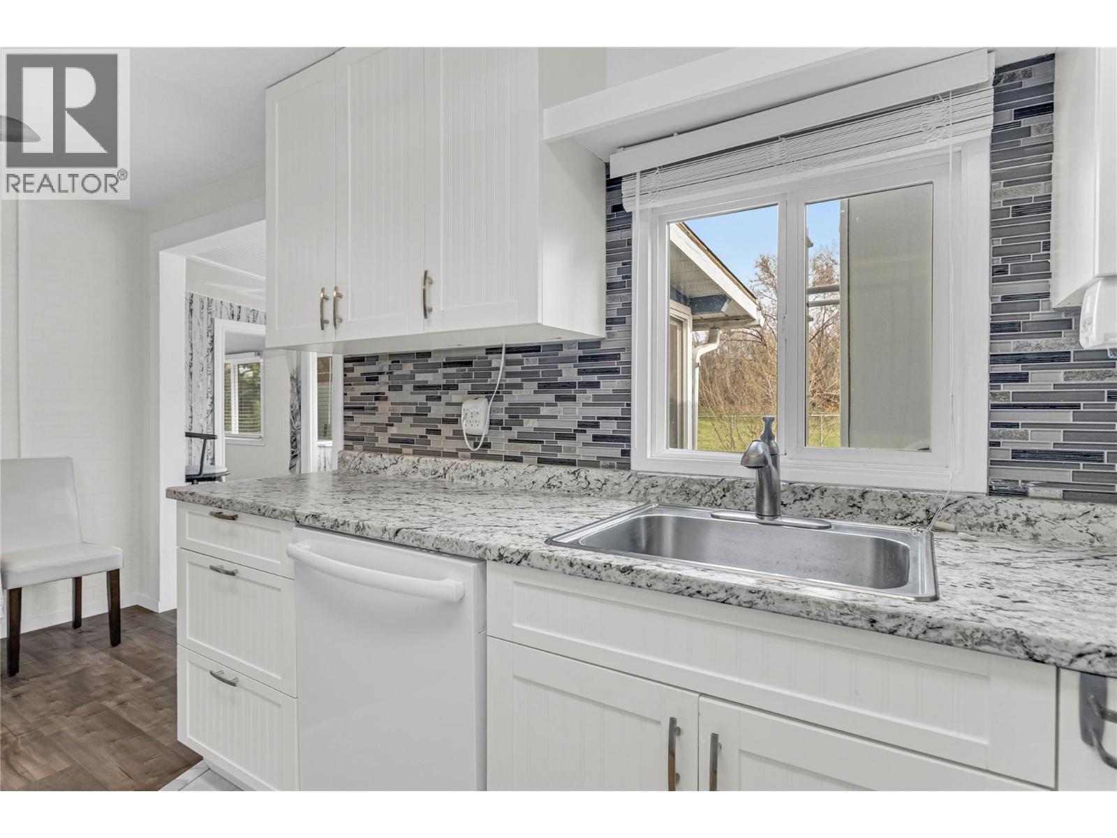 #111 1133 FINDLAY ROAD - 5