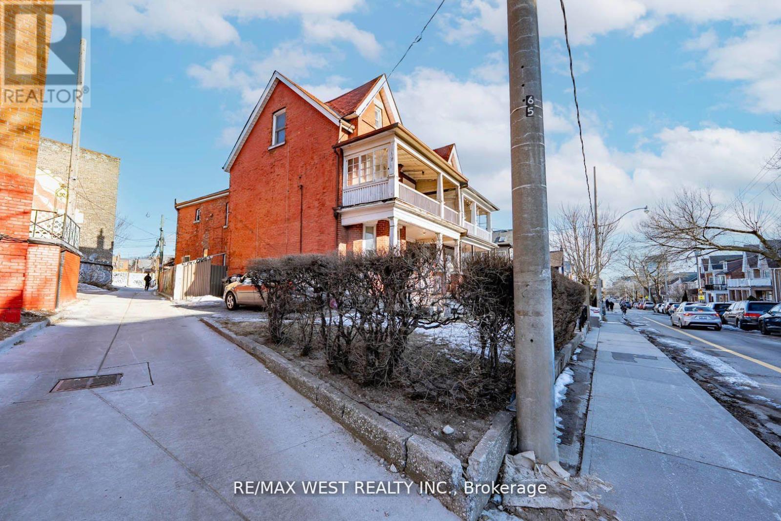 217 GLADSTONE AVENUE - 2