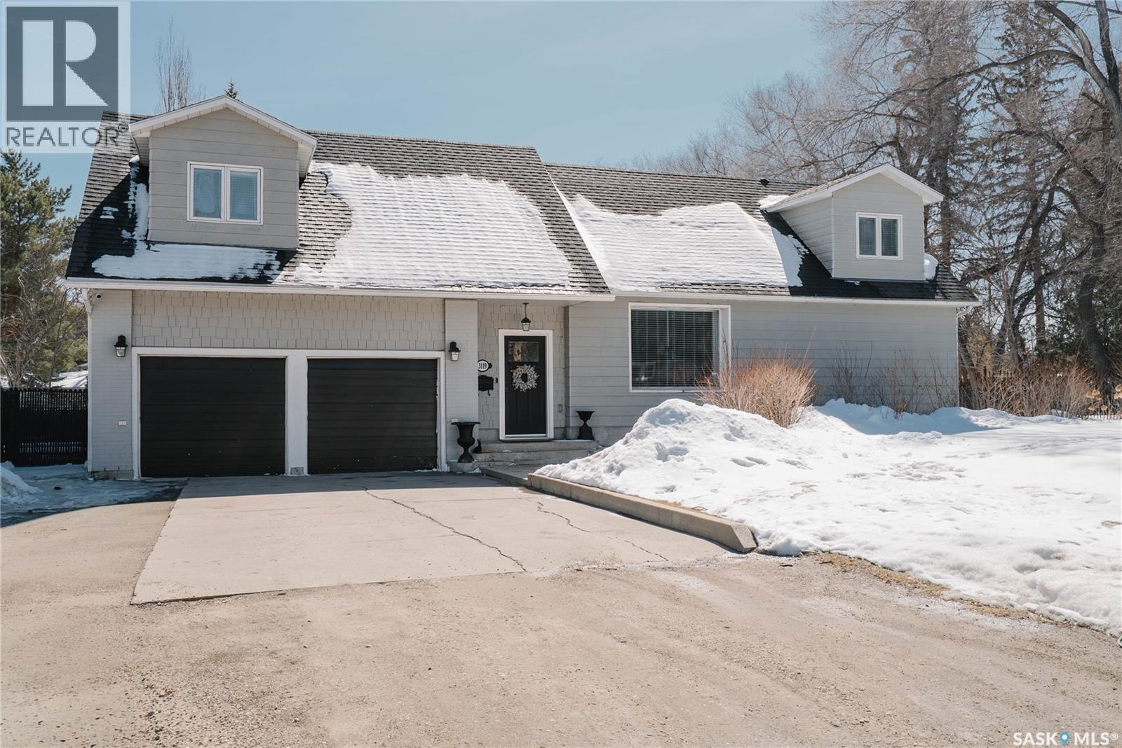 3119 Ortona STREET - 1