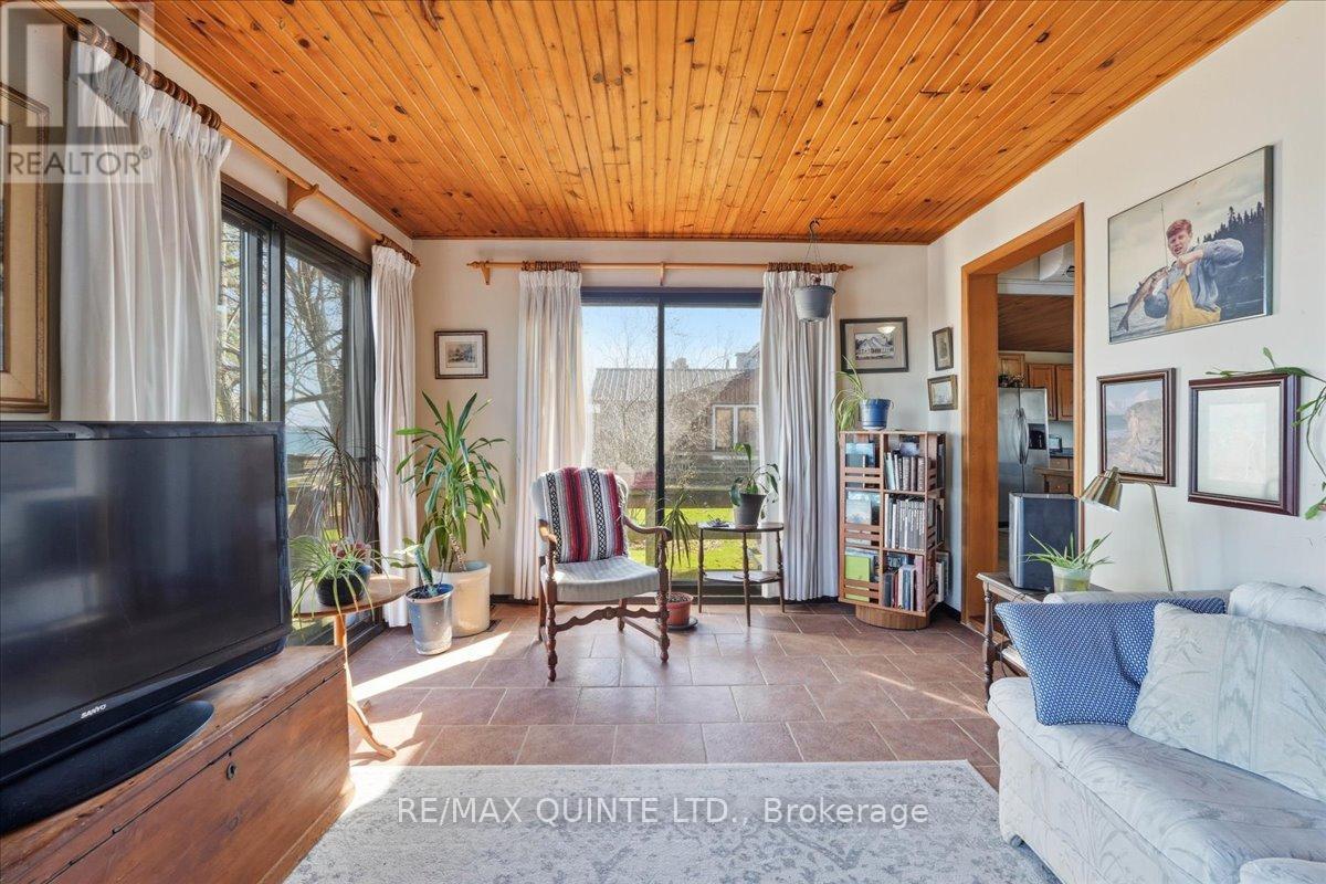 21D WILLOUGHBY LANE - 21