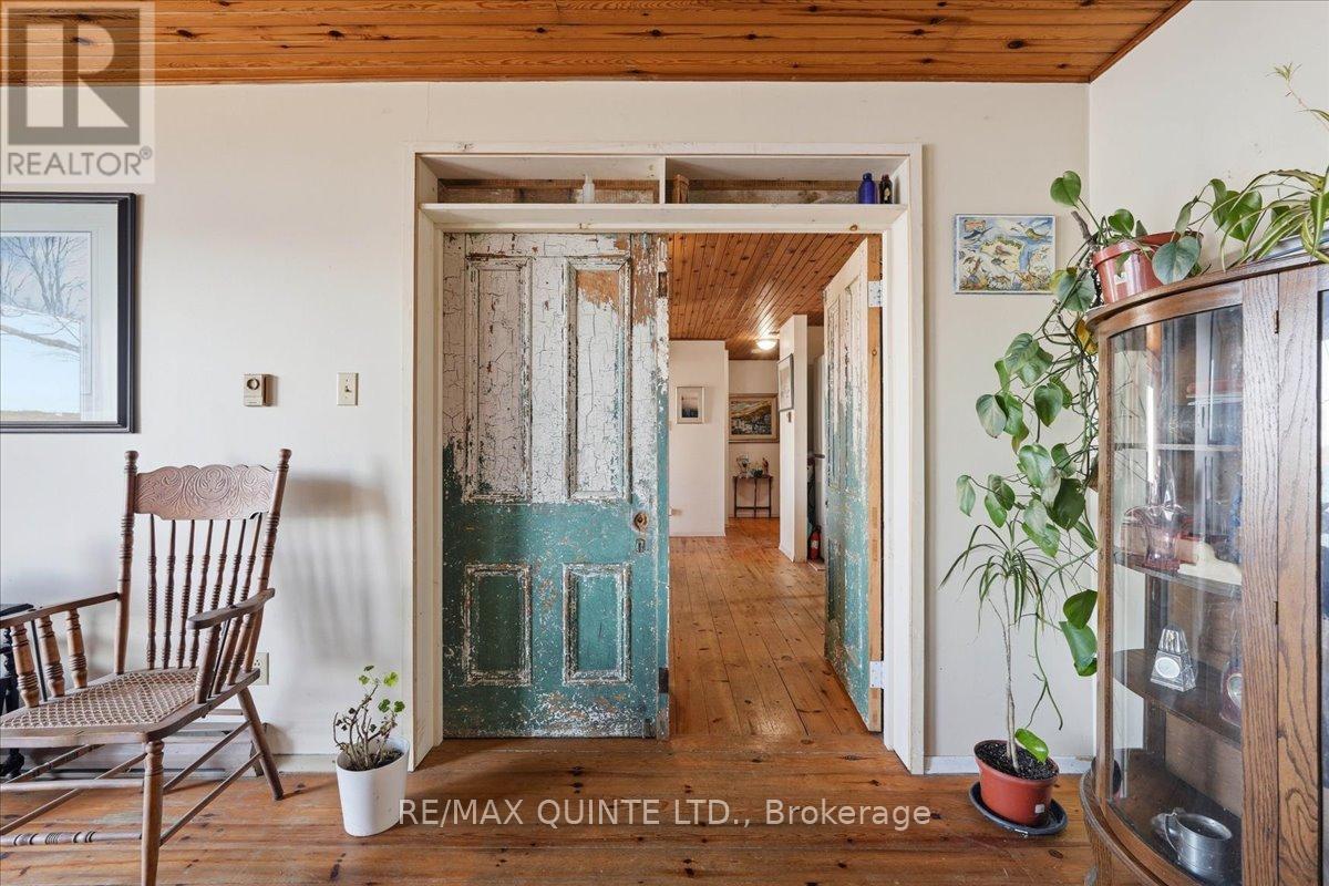 21D WILLOUGHBY LANE - 17