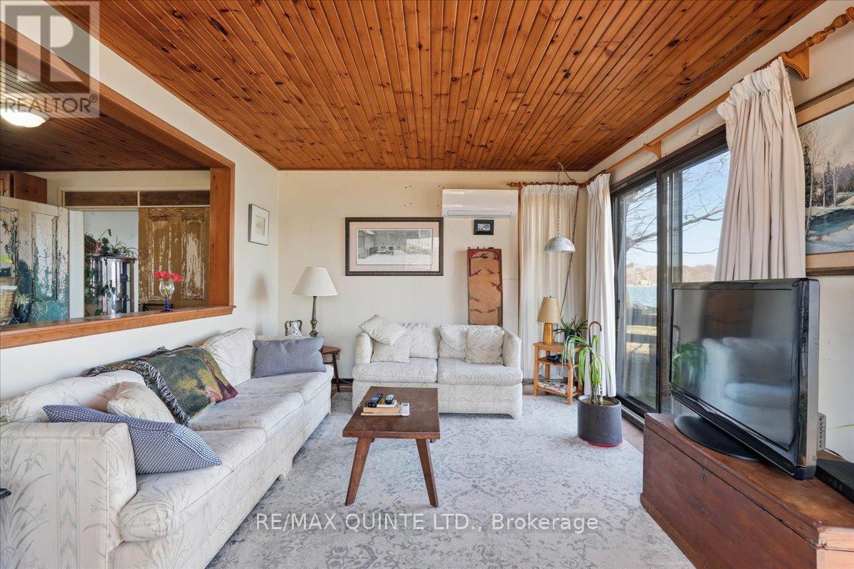 21D WILLOUGHBY LANE - 20