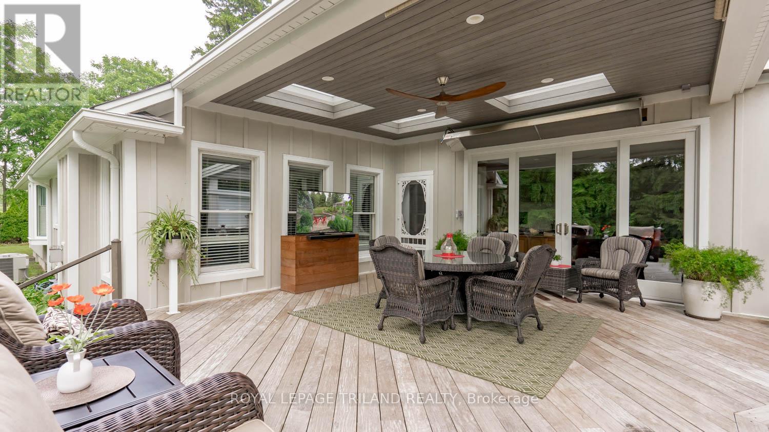 2416 SUNNINGDALE ROAD W Property Photo