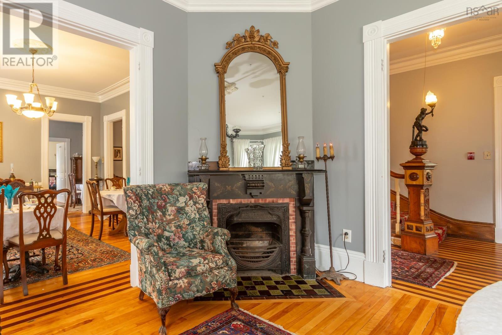 Property 13 of 50 of 548 St George Street