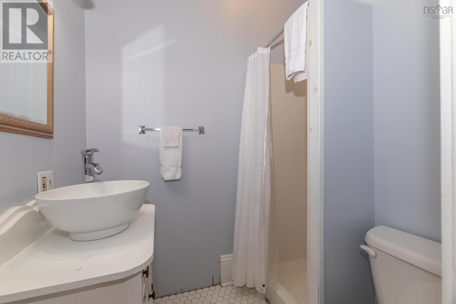 Property 26 of 50 of 548 St George Street