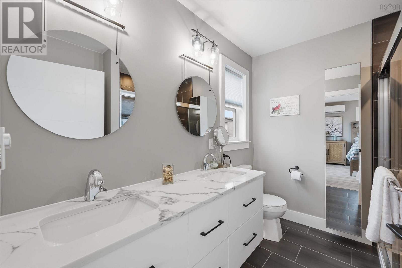 Property 29 of 51 of 24 Chardonnay Court