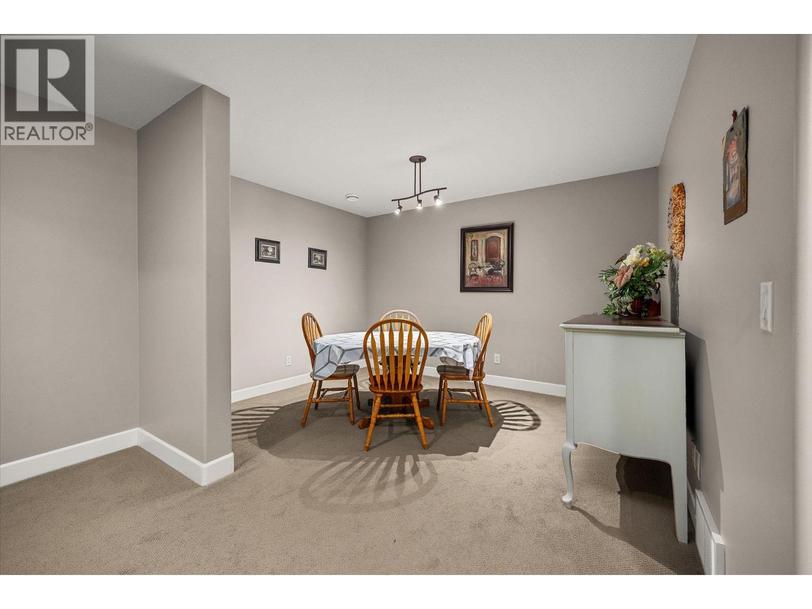 1018 HUME AVENUE - 42